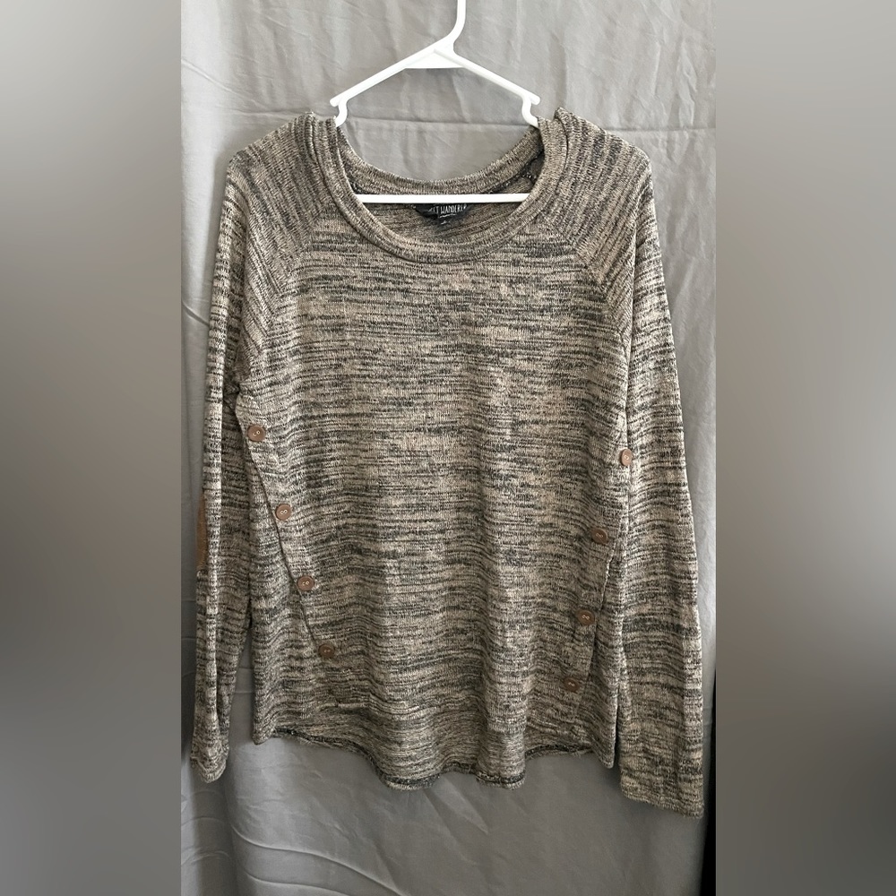 Brand: Sweet Wanderer, Size medium
